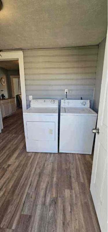 2100 Berry St - Photo 3 of 12