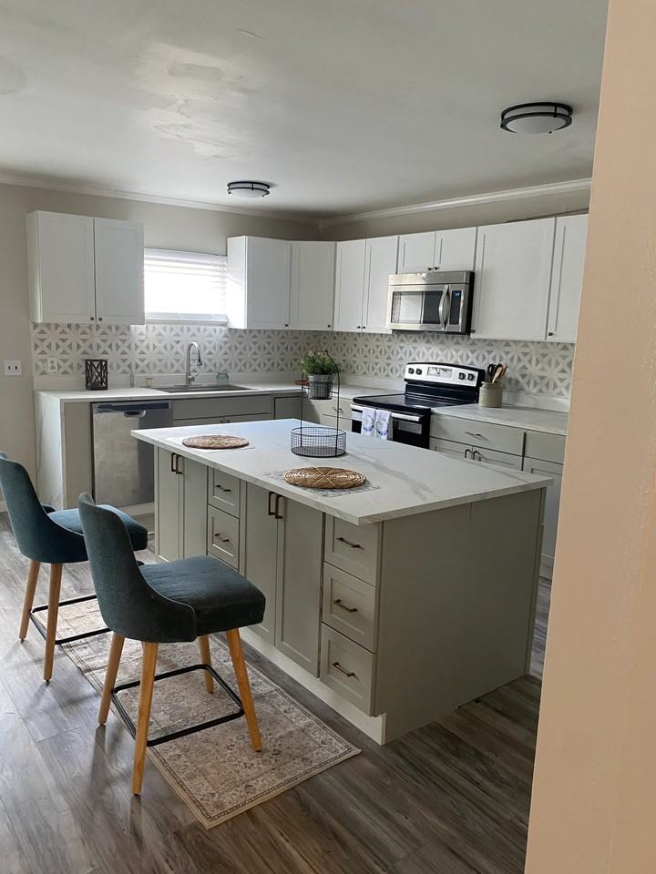 112 N Commerce St #2 - Photo 3 of 10