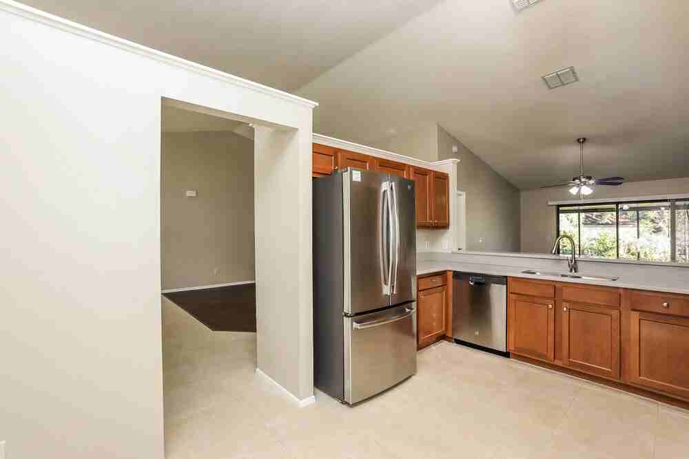 806 E Charing Cross Cir - Photo 4 of 16