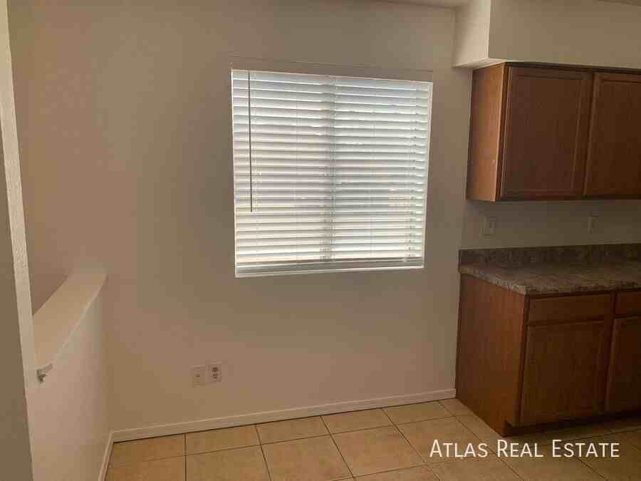 128 W Inglewood St #3 - Photo 4 of 14