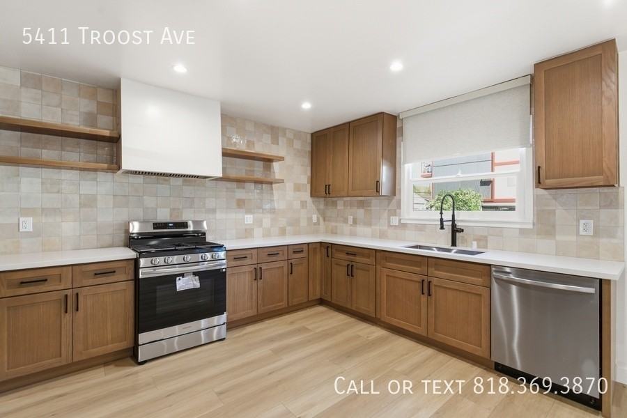 5411 Troost Ave - Photo 5 of 18