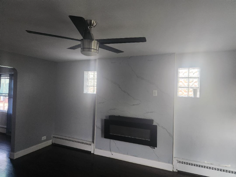 5078 W Adams St 1st Fl #1 - Photo 6 of 7