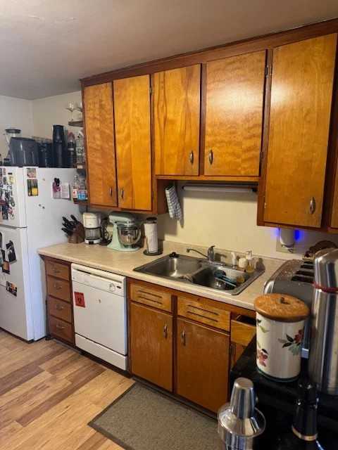 3319 Harvey St #3319E - Photo 5 of 16