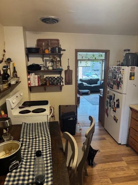 3319 Harvey St #3319E - Photo 6 of 16