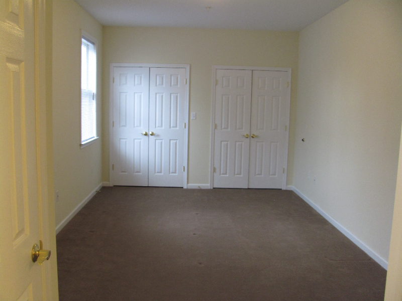 1010 6th St - Photo 3 of 13