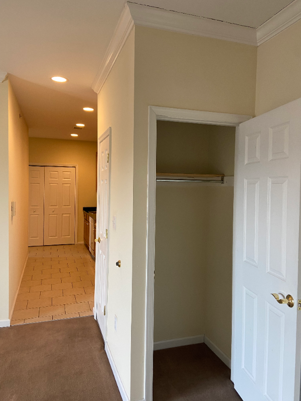 1010 6th St - Photo 5 of 7