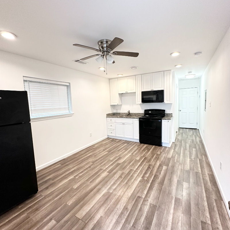 2921 Burns St #D - Photo 2 of 15