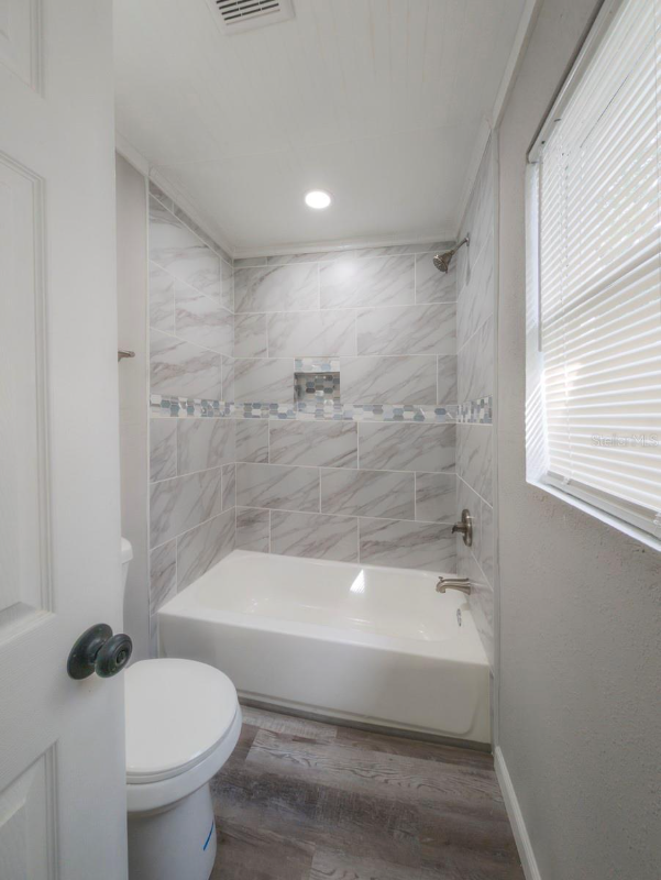 1579 S Washington Ave - Photo 3 of 5