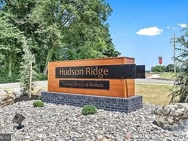 321 Avon Dr - Photo 2 of 13