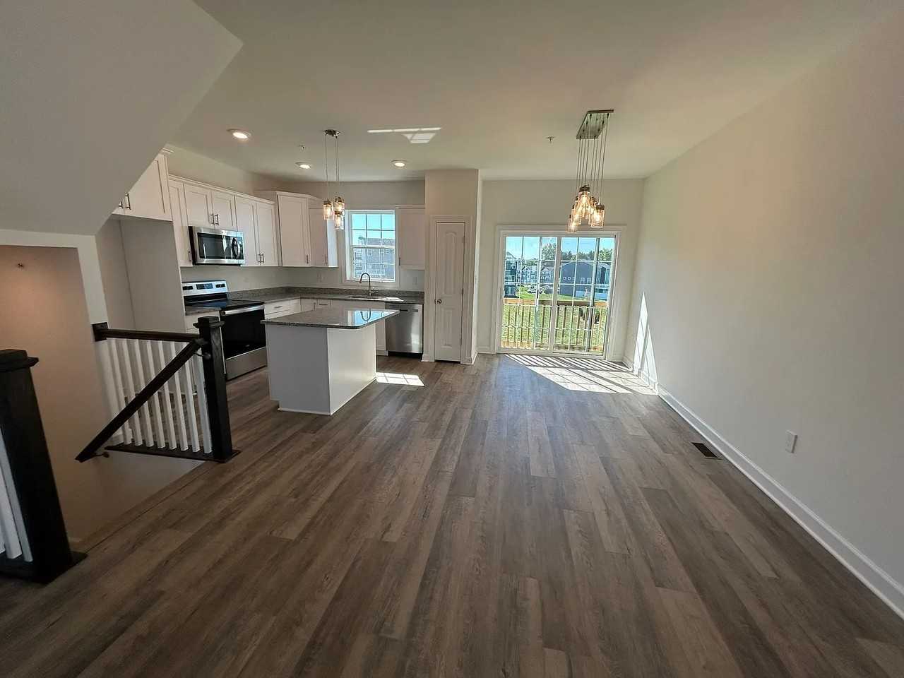 321 Avon Dr - Photo 3 of 13