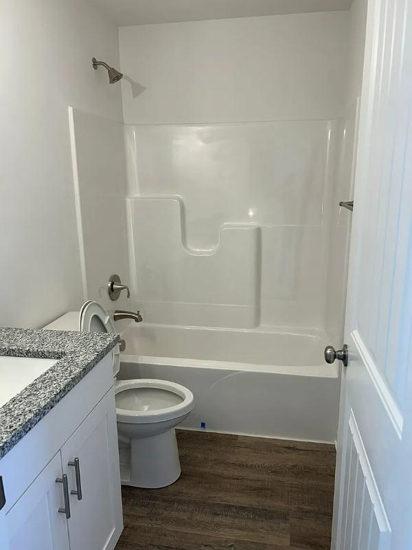 321 Avon Dr - Photo 2 of 6