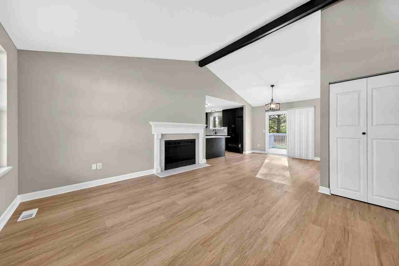 1309 Whispering Ridge Ln - Photo 4 of 26