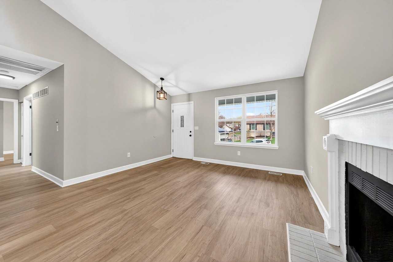 1309 Whispering Ridge Ln - Photo 5 of 26