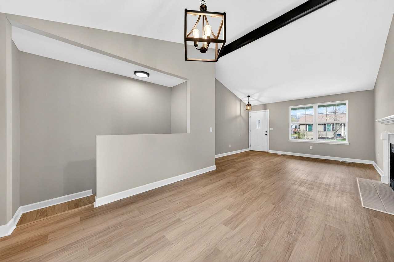 1309 Whispering Ridge Ln - Photo 6 of 26