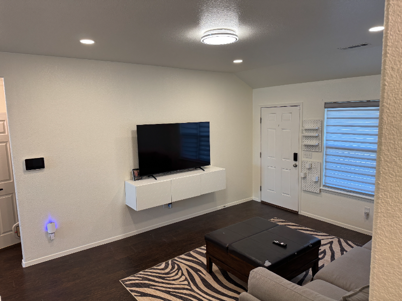 809 Nw 67th Ave - Photo 2 of 7