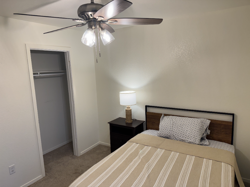 809 Nw 67th Ave - Photo 5 of 7