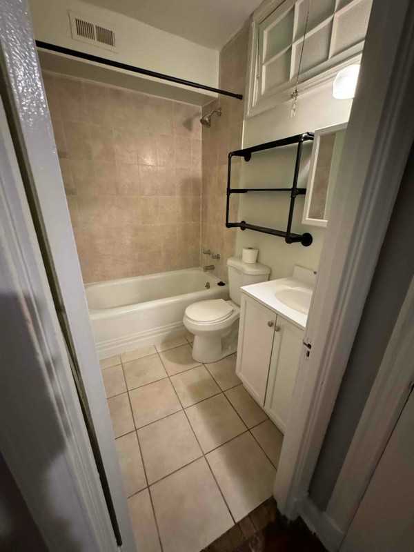 1424 Staples St Ne #1 - Photo 6 of 20