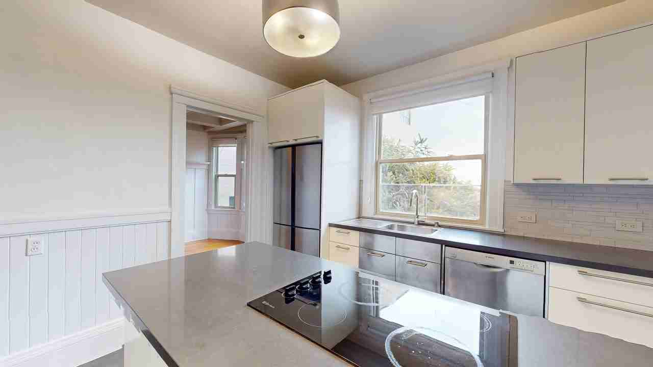 1030 Sacramento St - Photo 2 of 41