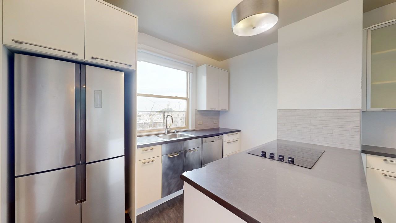 1030 Sacramento St - Photo 5 of 41