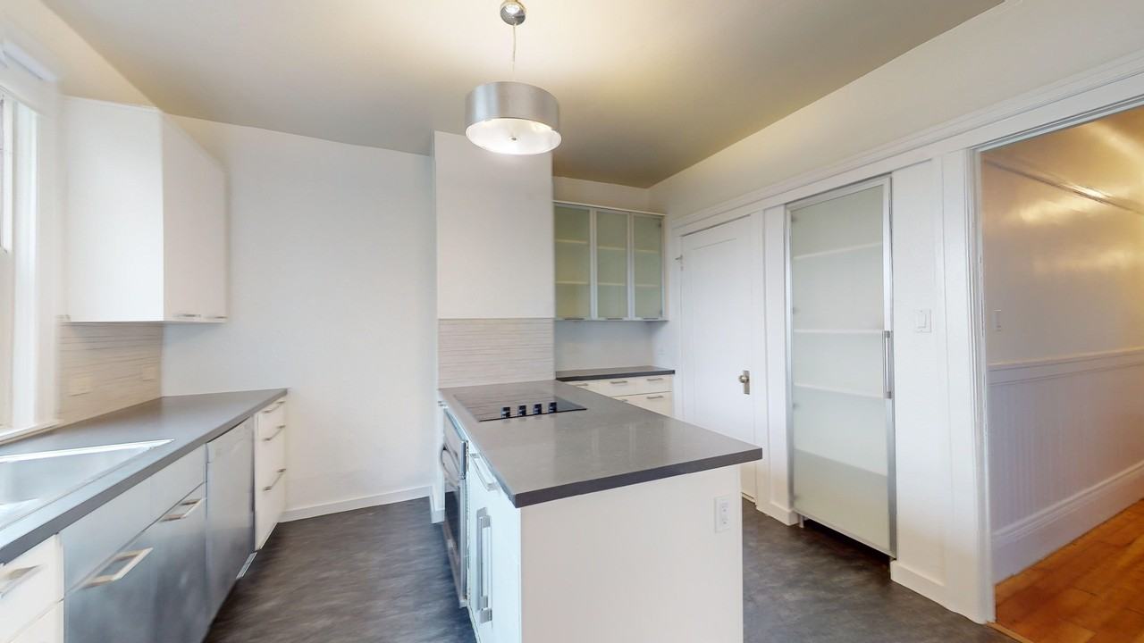 1030 Sacramento St - Photo 6 of 41