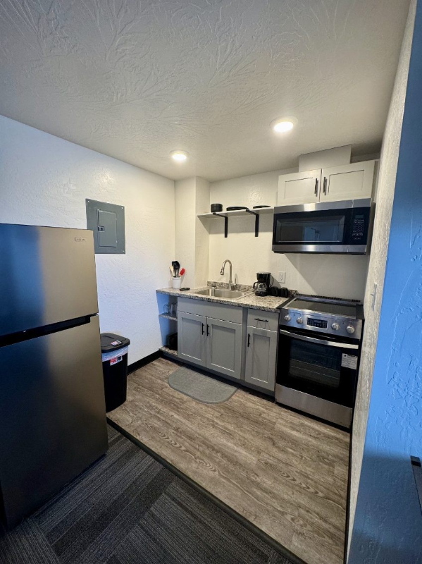 316 E Flaming Gorge Way #204