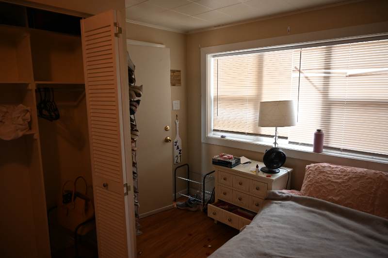 851 20th St #2 - Photo 2 of 6