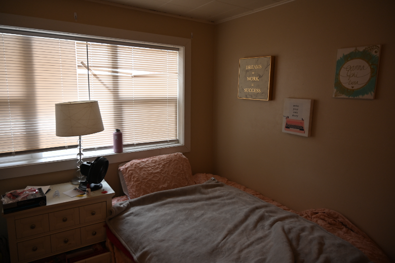 851 20th St #2 - Photo 3 of 6