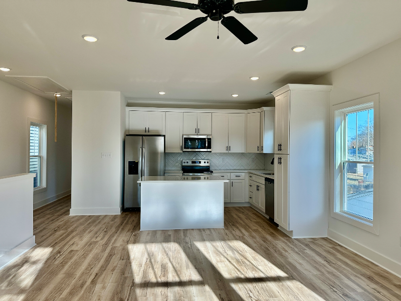 1004 1/2 N 21st St #A - Photo 3 of 20