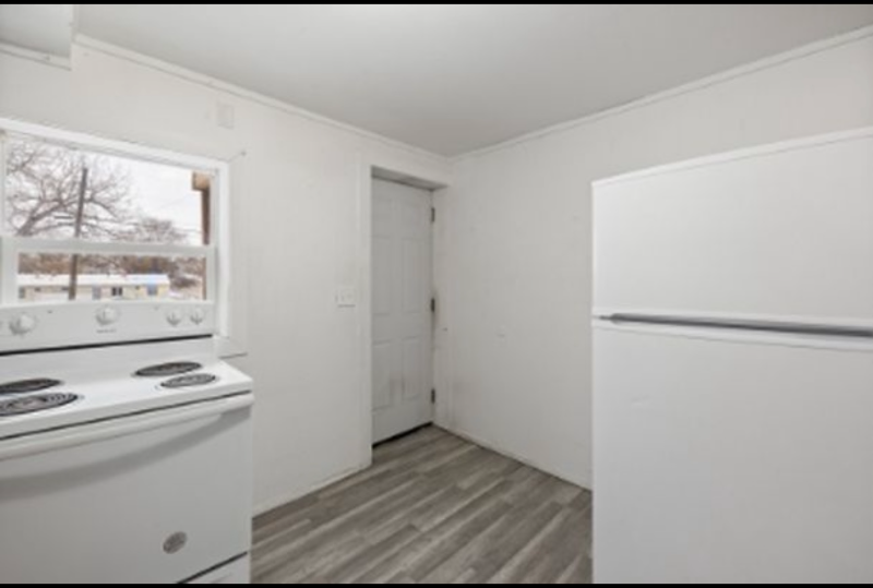 904 Willsie Ave #1 - Photo 2 of 10