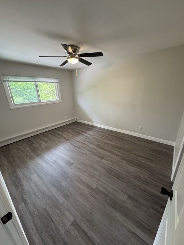 7902 Venus St - Photo 2 of 7