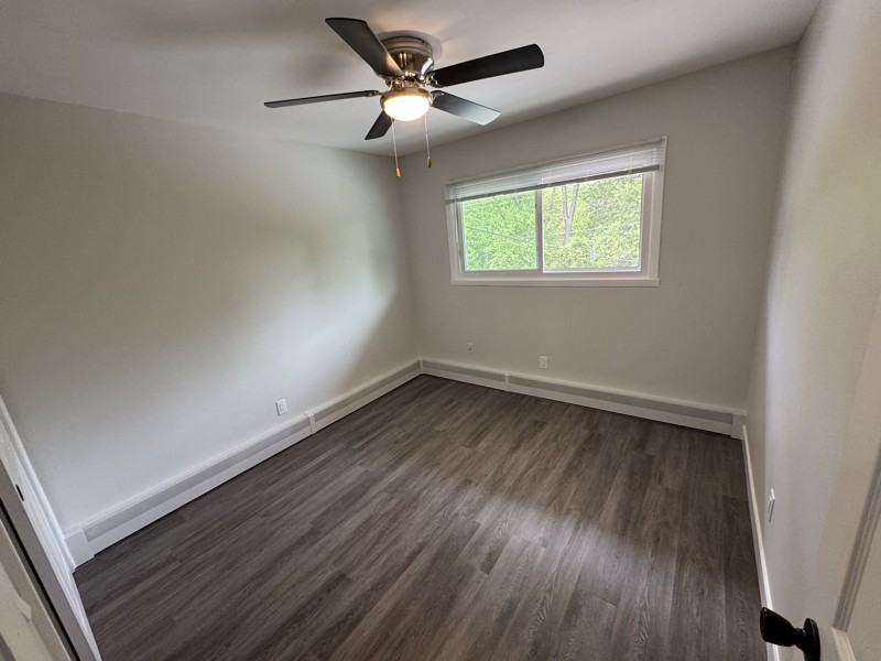 7902 Venus St - Photo 3 of 7