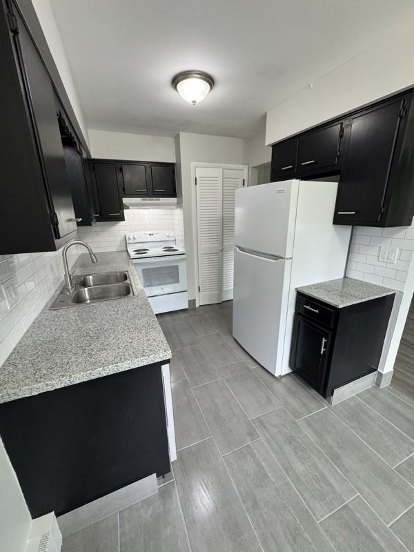 7902 Venus St - Photo 6 of 7