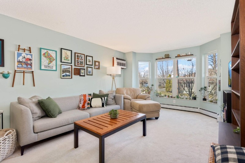 720 3rd Ave Ne #107 - Photo 4 of 15