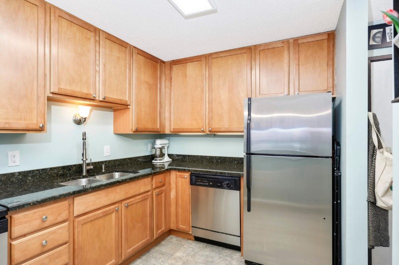 720 3rd Ave Ne #107 - Photo 7 of 15