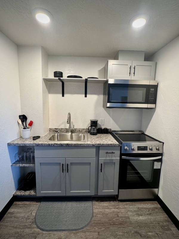 316 E Flaming Gorge Way #203 - Photo 3 of 7