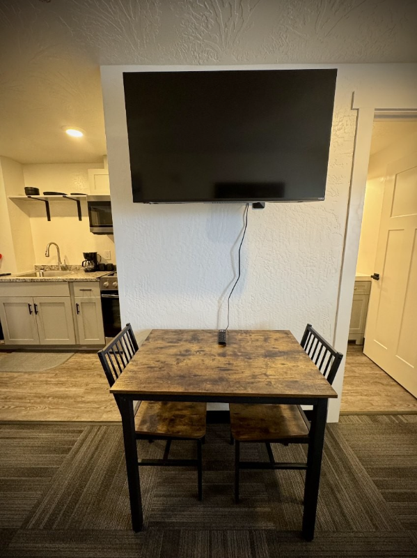 316 E Flaming Gorge Way #203 - Photo 5 of 7