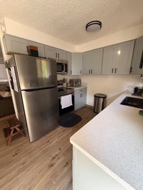 906 S 42nd Ave #G - Photo 5 of 13