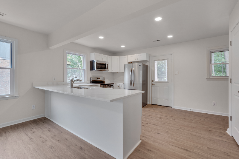 1911 Capps St - Photo 6 of 7