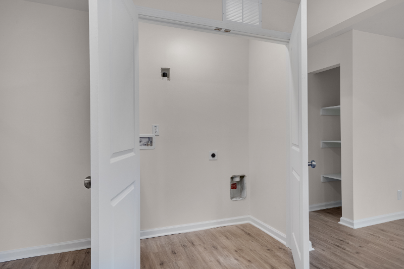 1911 Capps St - Photo 7 of 7