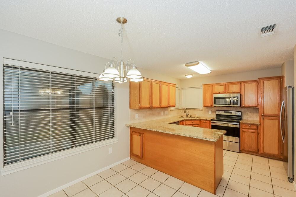 508 Pleasant Valley Dr - Photo 6 of 16