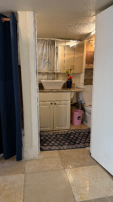 18641 Crabtree Ave - Photo 2 of 11