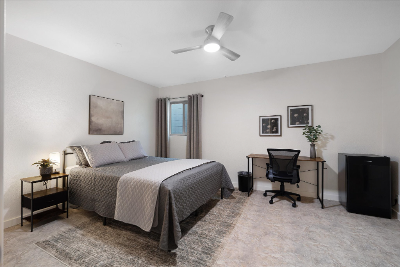 334 W Horseshoe Ave - Photo 2 of 11