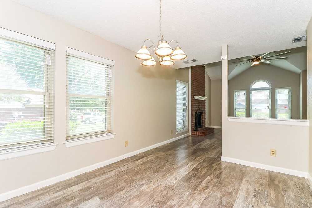 3645 Fairview Dr - Photo 6 of 19