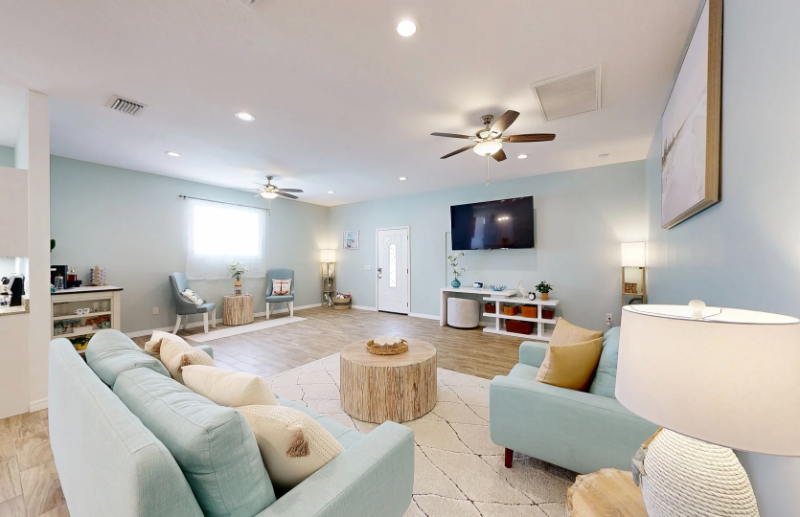 8995 82nd Ave - Photo 2 of 20