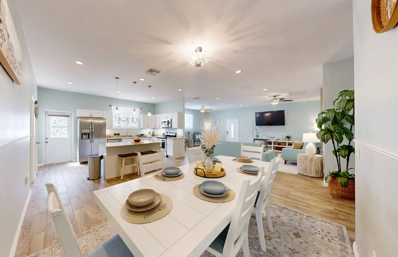 8995 82nd Ave - Photo 6 of 20