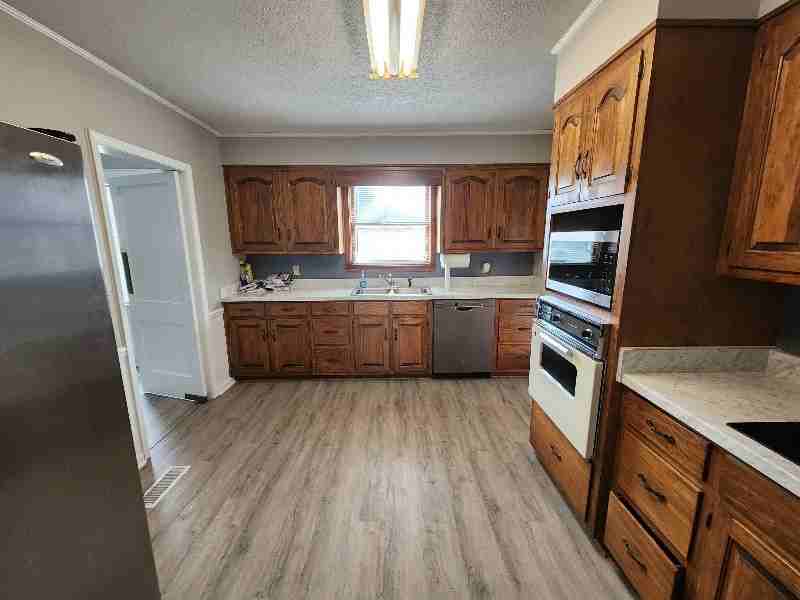 2114 Buttermilk Rd - Photo 7 of 13