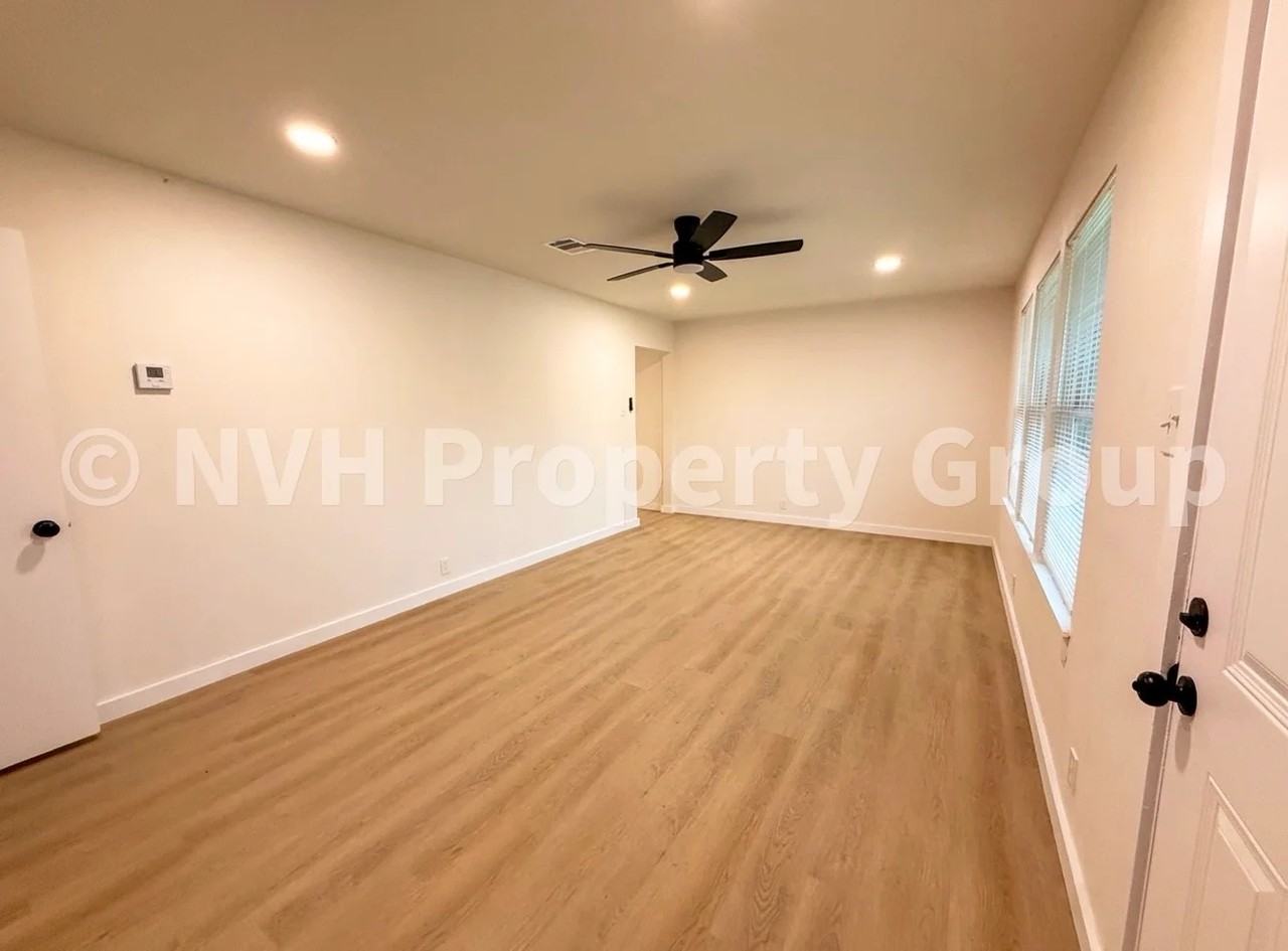 1712 W Birge St - Photo 5 of 12