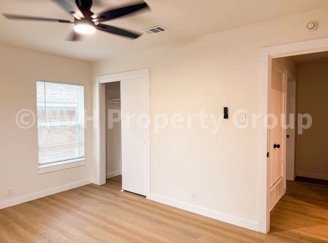 1712 W Birge St - Photo 6 of 12