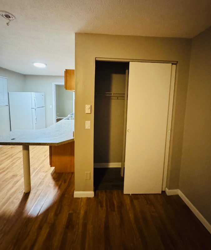 2602 Chesterfield Ct #10 - Photo 3 of 8
