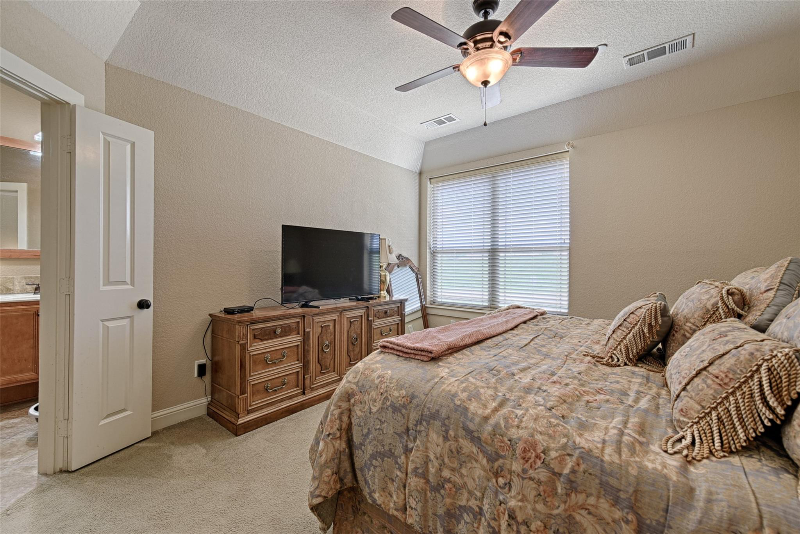 1605 Brook Glen Dr - Photo 7 of 17